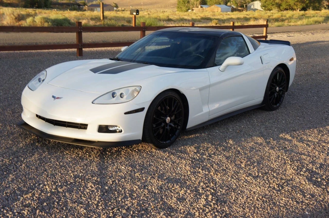 2011 Chevrolet Corvette C6 - Image 2 of 31