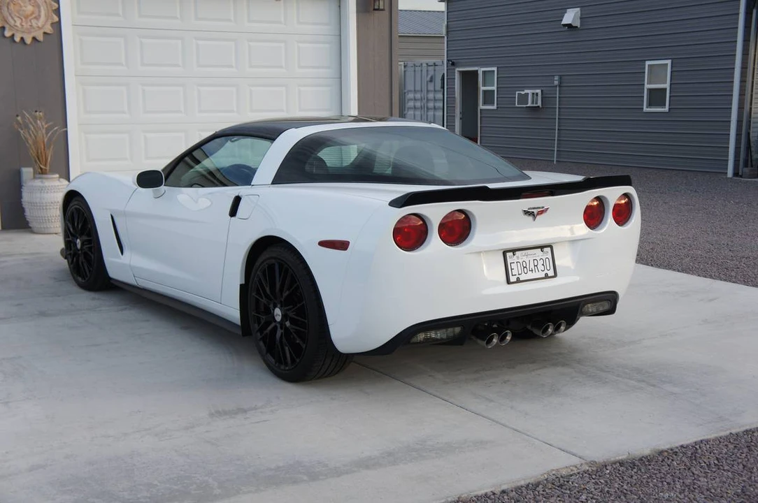 2011 Chevrolet Corvette C6 - Image 2 of 24