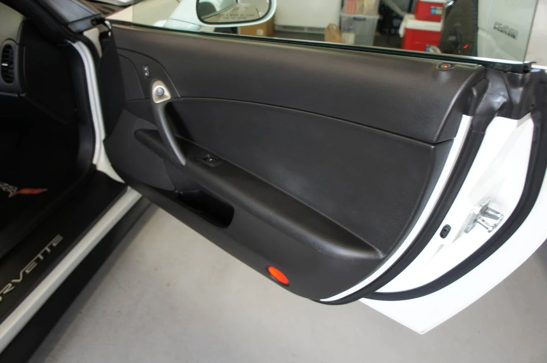 2011 Chevrolet Corvette C6 - Image 13 of 24