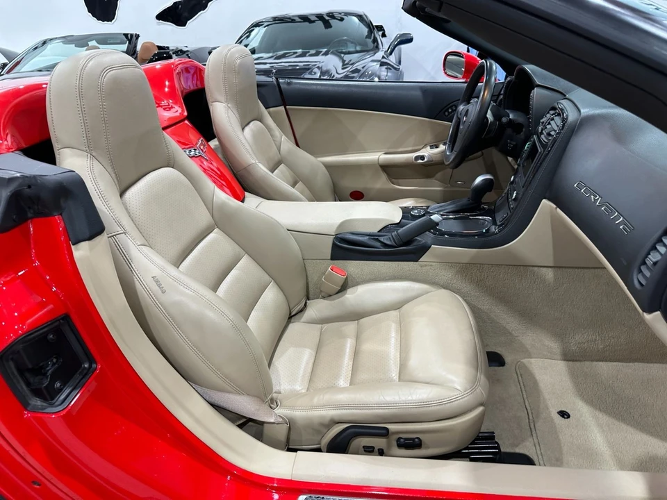 2011 Chevrolet Corvette C6 - Image 17 of 21