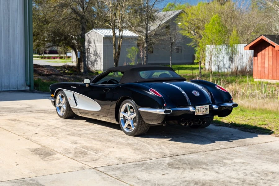 2011 Chevrolet Corvette C6 - Image 17 of 30