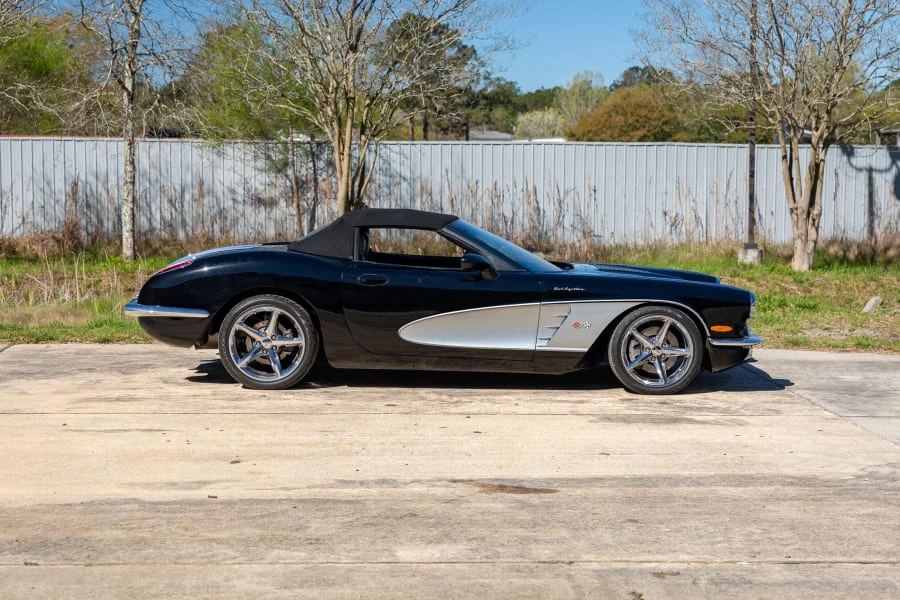 2011 Chevrolet Corvette C6 - Image 2 of 30
