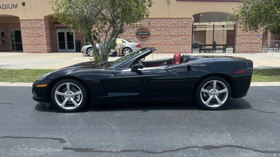 2011 Chevrolet Corvette C6 - Image 6 of 8