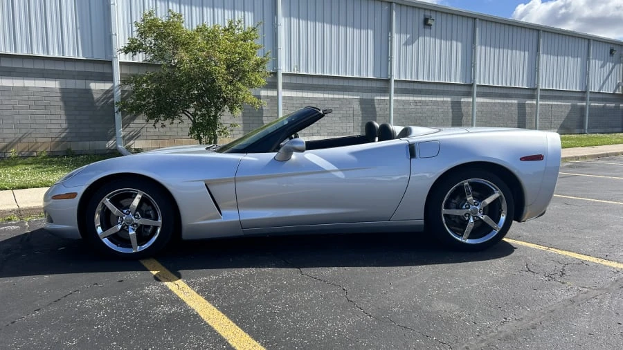 2011 Chevrolet Corvette C6 - Image 2 of 11