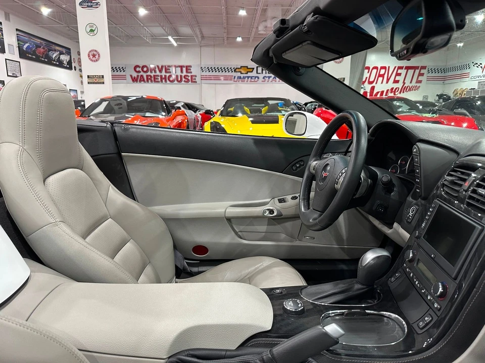 2011 Chevrolet Corvette C6 - Image 12 of 21