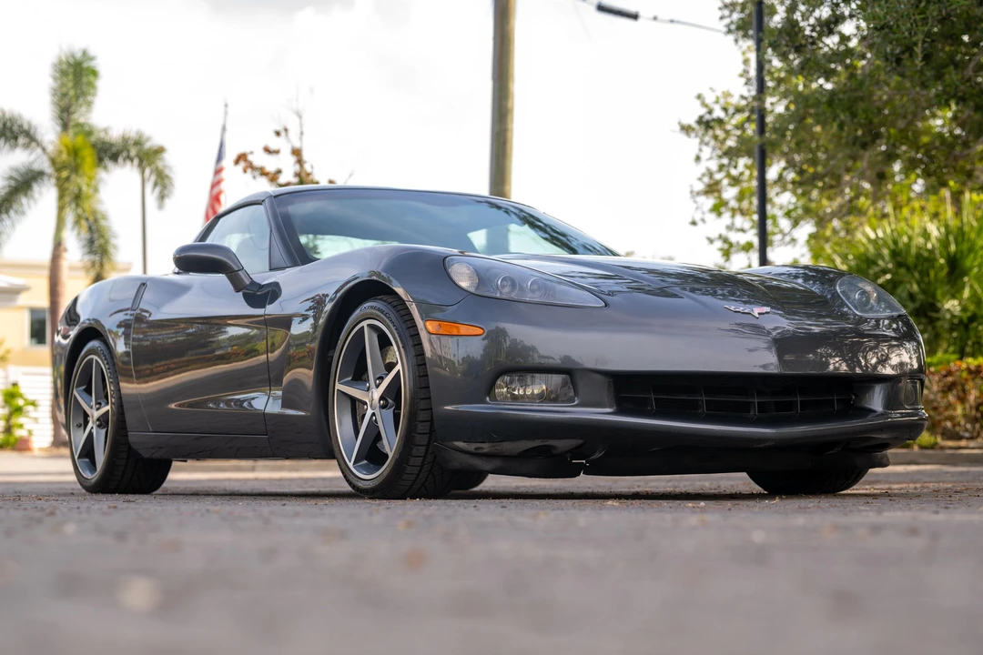 2011 Chevrolet Corvette C6 - Image 16 of 31