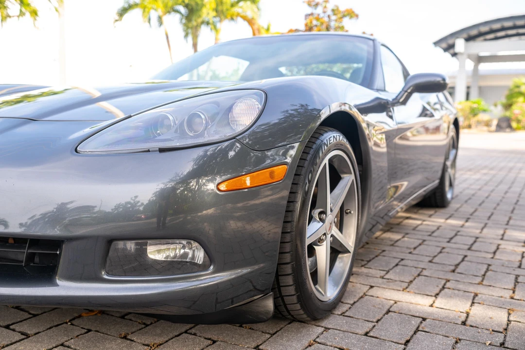 2011 Chevrolet Corvette C6 - Image 25 of 31