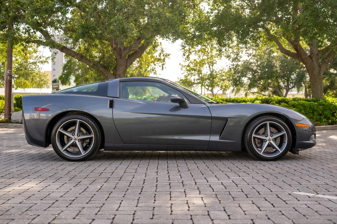 2011 Chevrolet Corvette C6 - Image 14 of 31