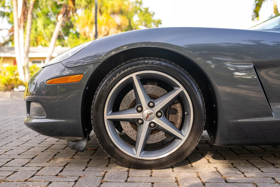 2011 Chevrolet Corvette C6 - Image 26 of 31