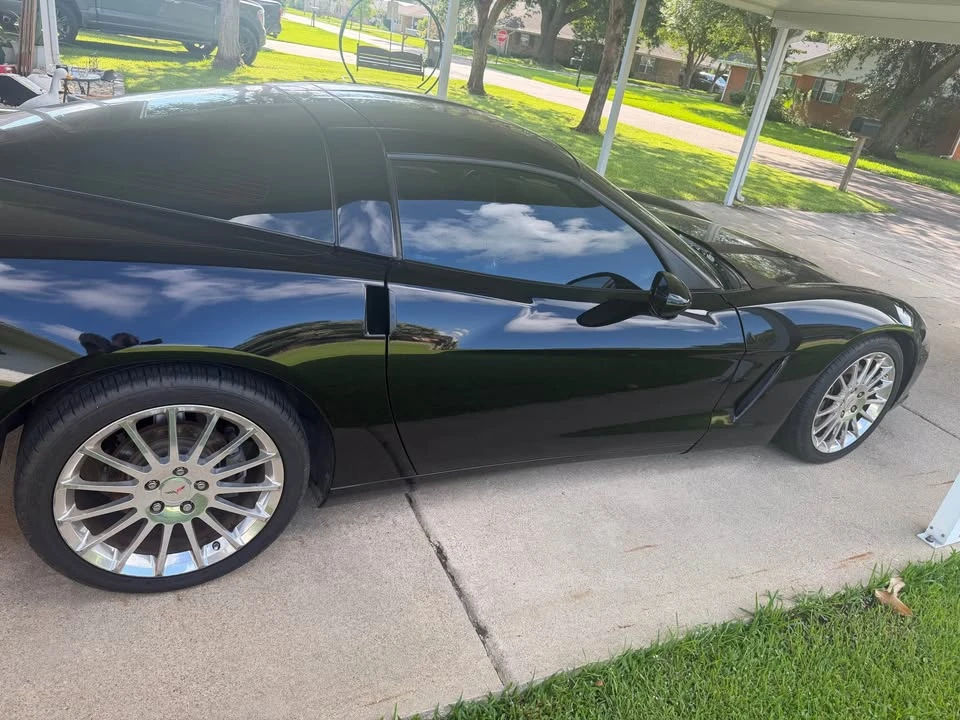 2011 Chevrolet Corvette C6 - Image 2 of 5