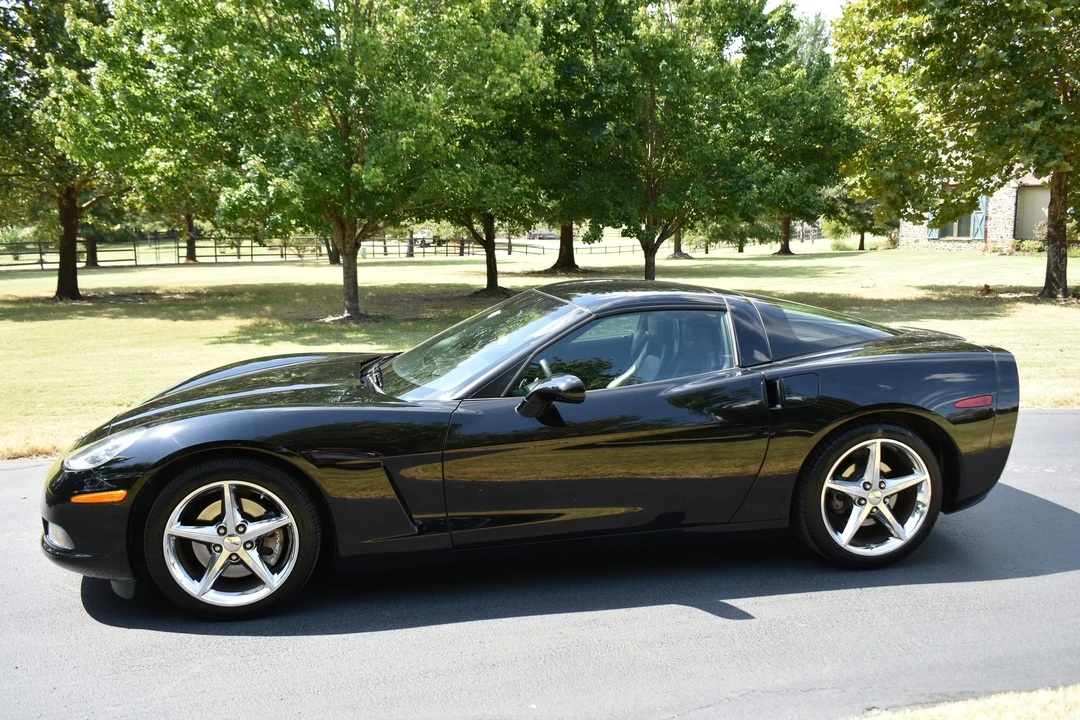 2011 Chevrolet Corvette C6 - Image 6 of 31