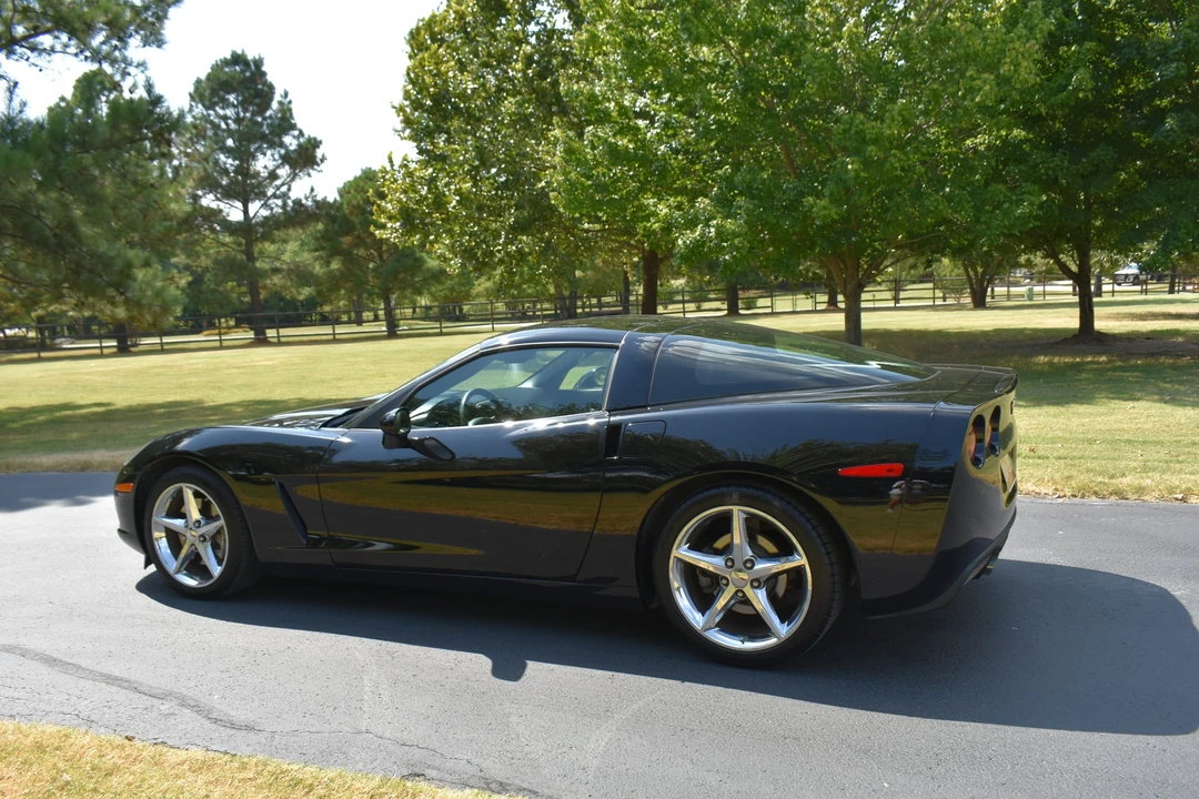 2011 Chevrolet Corvette C6 - Image 10 of 31