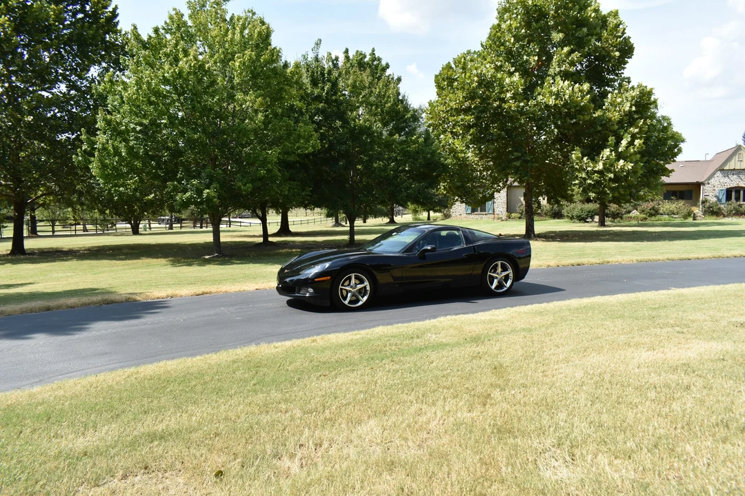 2011 Chevrolet Corvette C6 - Image 27 of 31