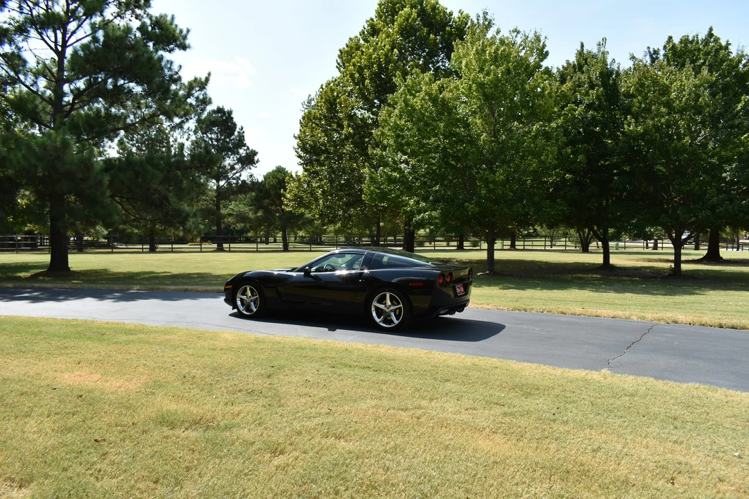 2011 Chevrolet Corvette C6 - Image 28 of 31
