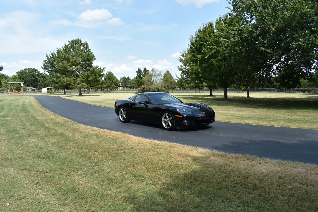 2011 Chevrolet Corvette C6 - Image 26 of 31