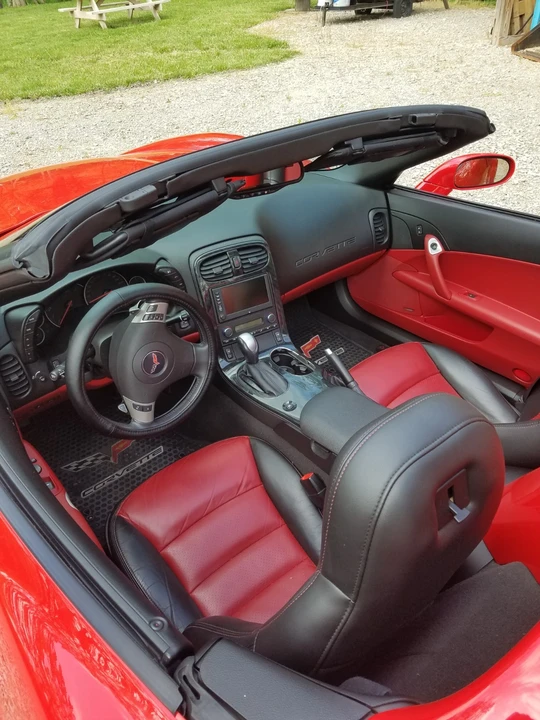 2011 Chevrolet Corvette C6 - Image 8 of 16
