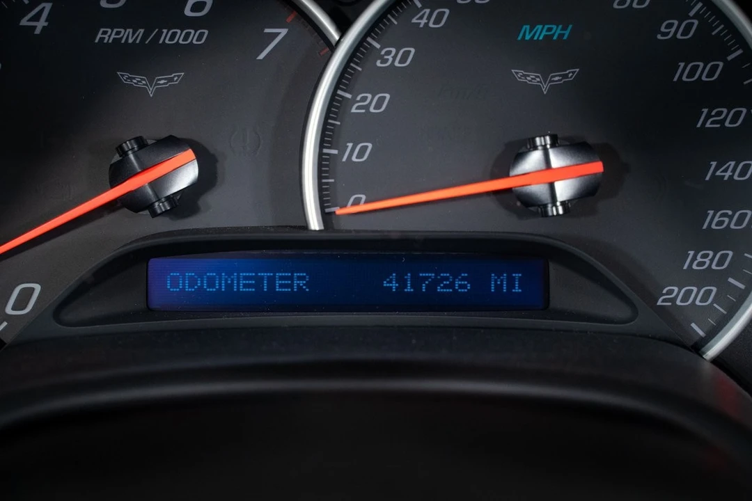 2011 Chevrolet Corvette C6 - Image 28 of 31