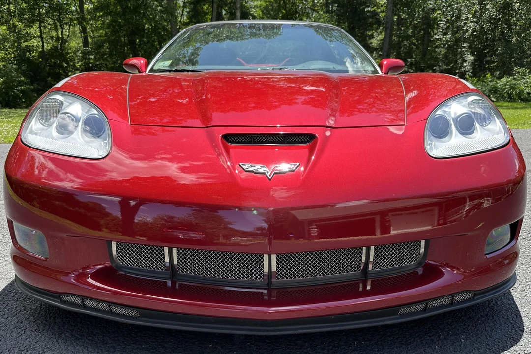 2011 Chevrolet Corvette C6 - Image 2 of 15
