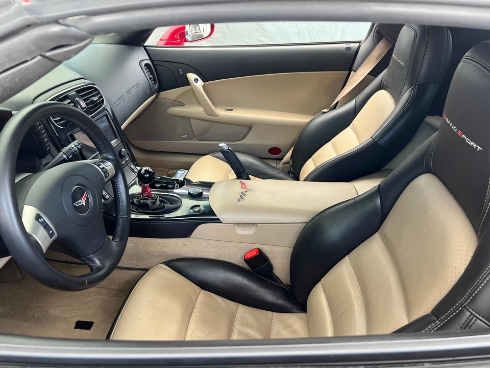 2011 Chevrolet Corvette C6 - Image 26 of 31