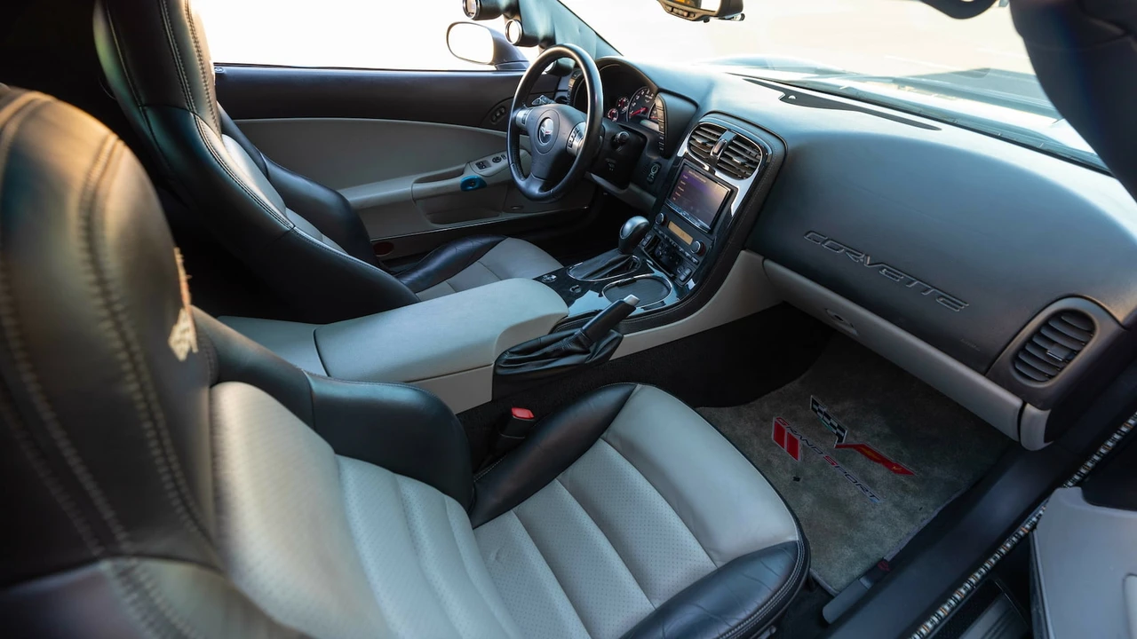 2011 Chevrolet Corvette C6 - Image 5 of 24