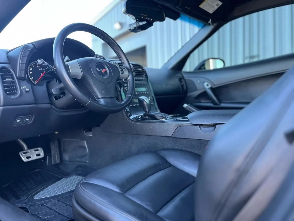 2011 Chevrolet Corvette C6 - Image 10 of 17