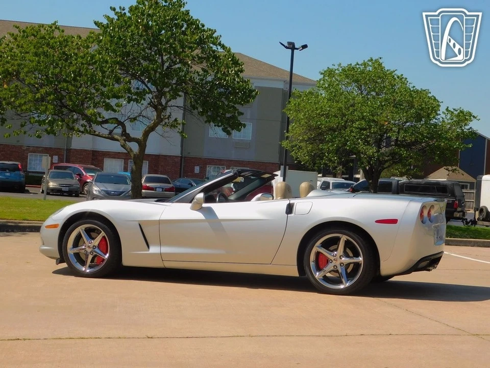 2011 Chevrolet Corvette C6 - Image 16 of 21