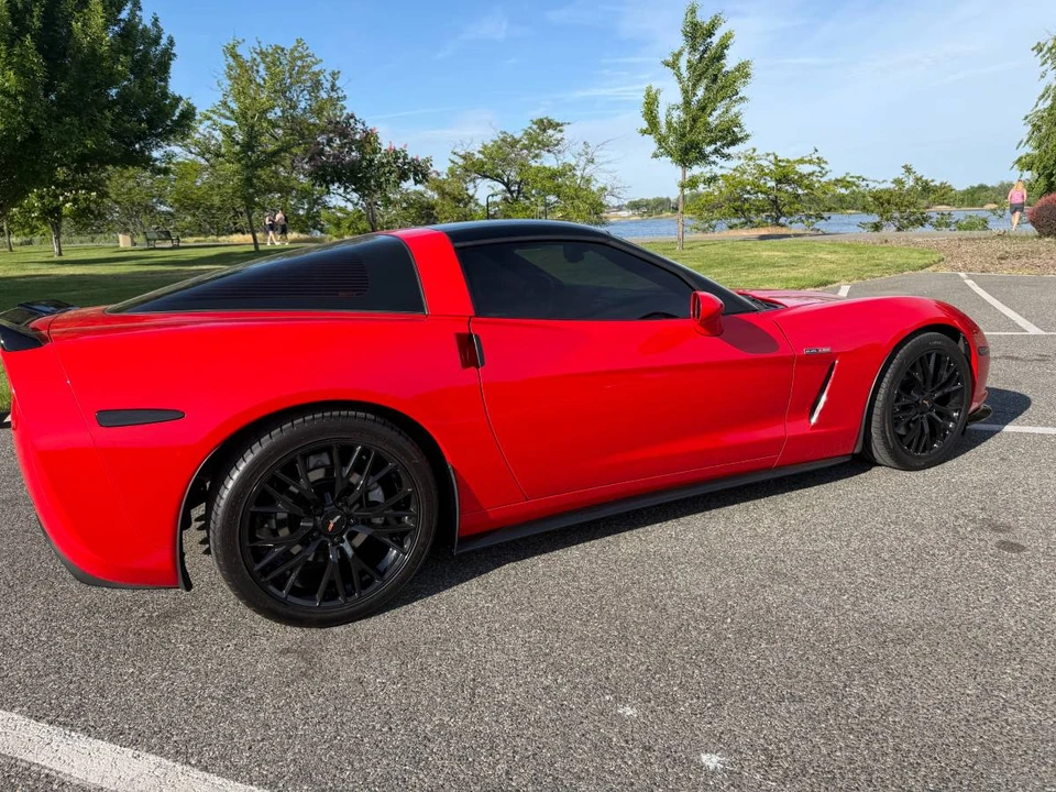 2011 Chevrolet Corvette C6 - Image 3 of 7