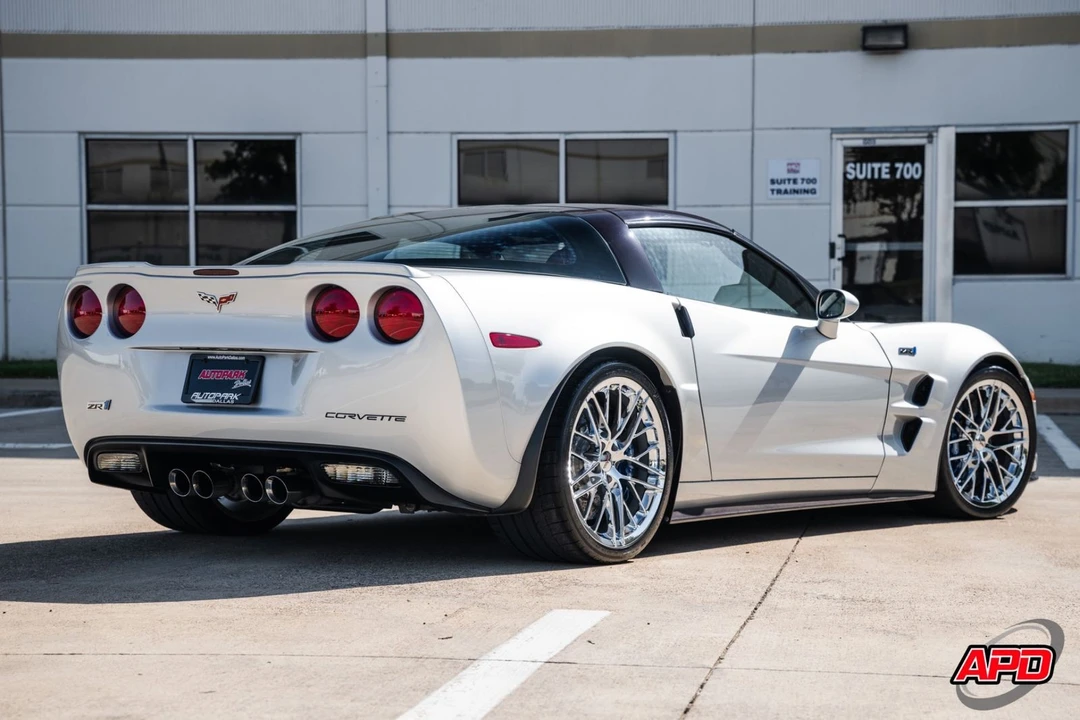 2011 Chevrolet Corvette C6 ZR1 - Image 4 of 12
