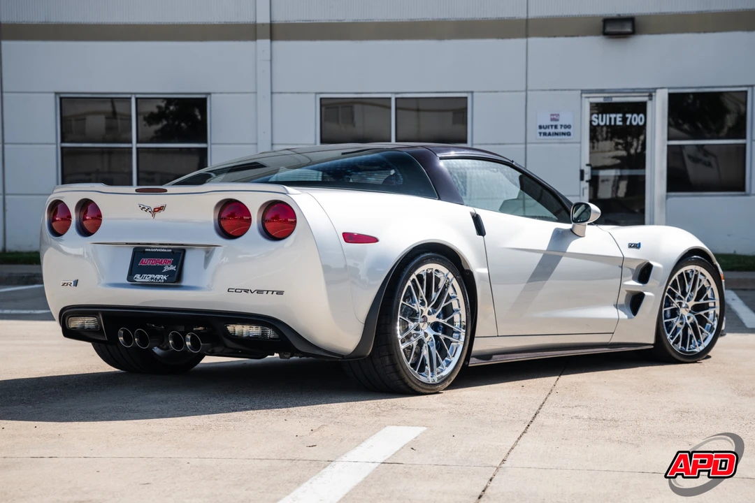 2011 Chevrolet Corvette C6 ZR1 - Image 4 of 31