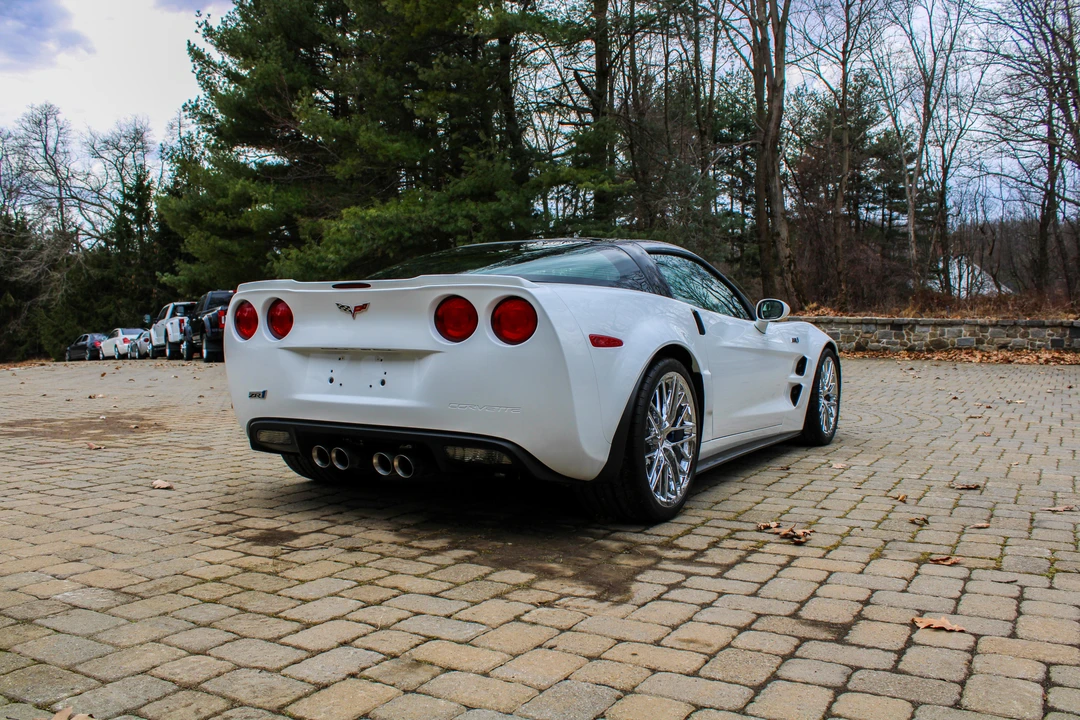 2011 Chevrolet Corvette C6 ZR1 - Image 18 of 24