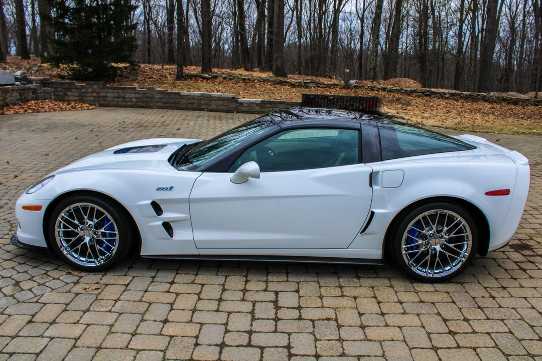 2011 Chevrolet Corvette C6 ZR1 - Image 3 of 24