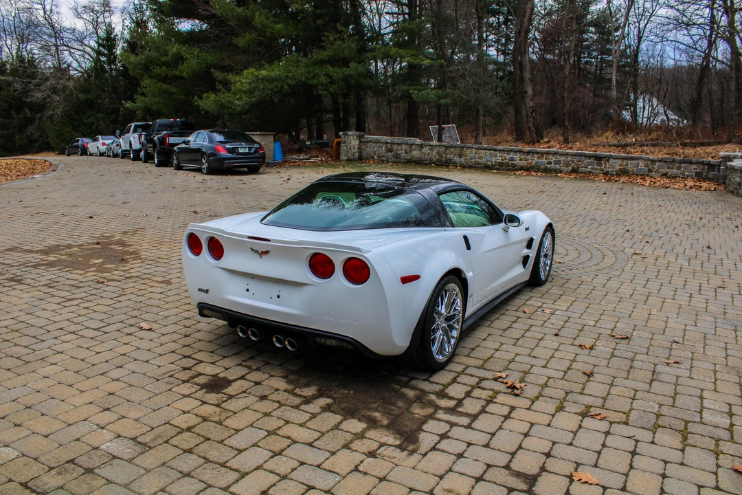 2011 Chevrolet Corvette C6 ZR1 - Image 17 of 24
