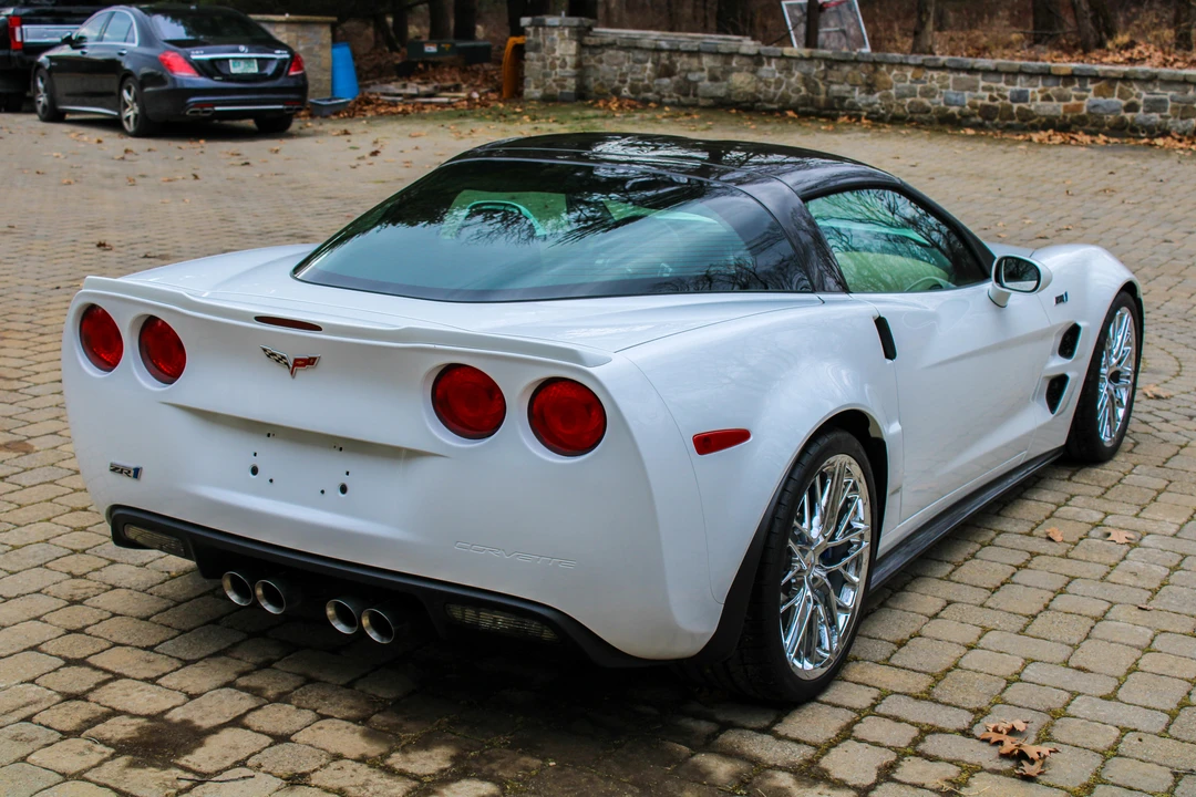 2011 Chevrolet Corvette C6 ZR1 - Image 19 of 24