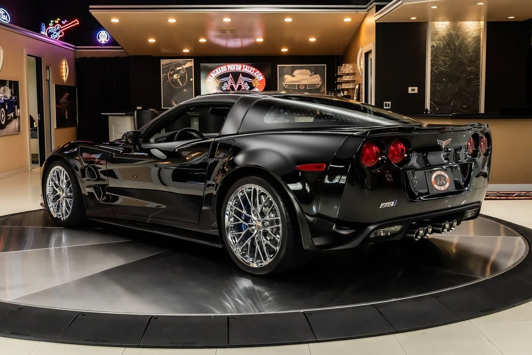 2011 Chevrolet - Image 16 of 24