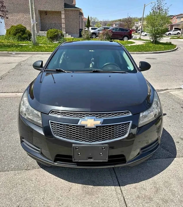 2011 Chevrolet Cruze - Image 2 of 3