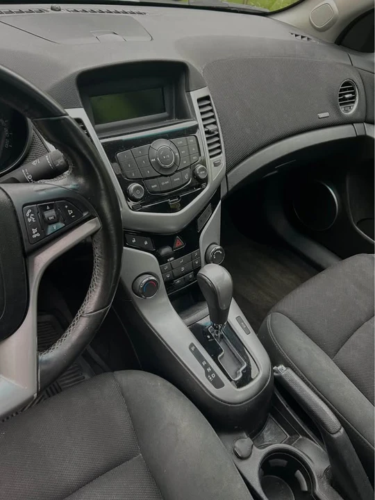 2011 Chevrolet Cruze - Image 8 of 15