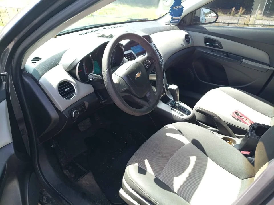 2011 Chevrolet Cruze - Image 6 of 8