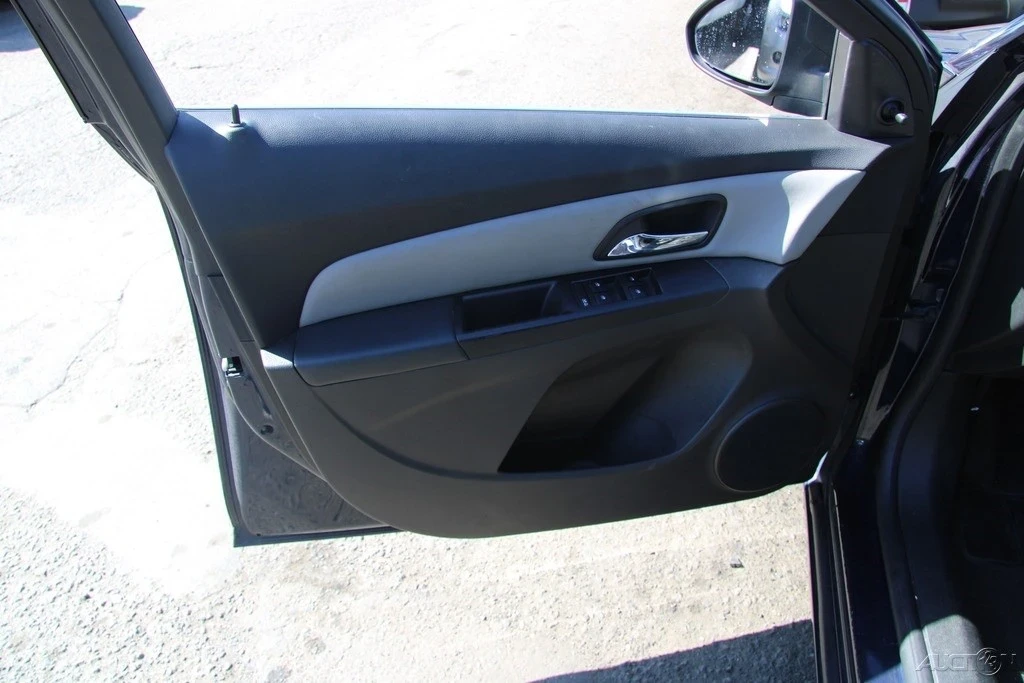 2011 Chevrolet Cruze - Image 11 of 21