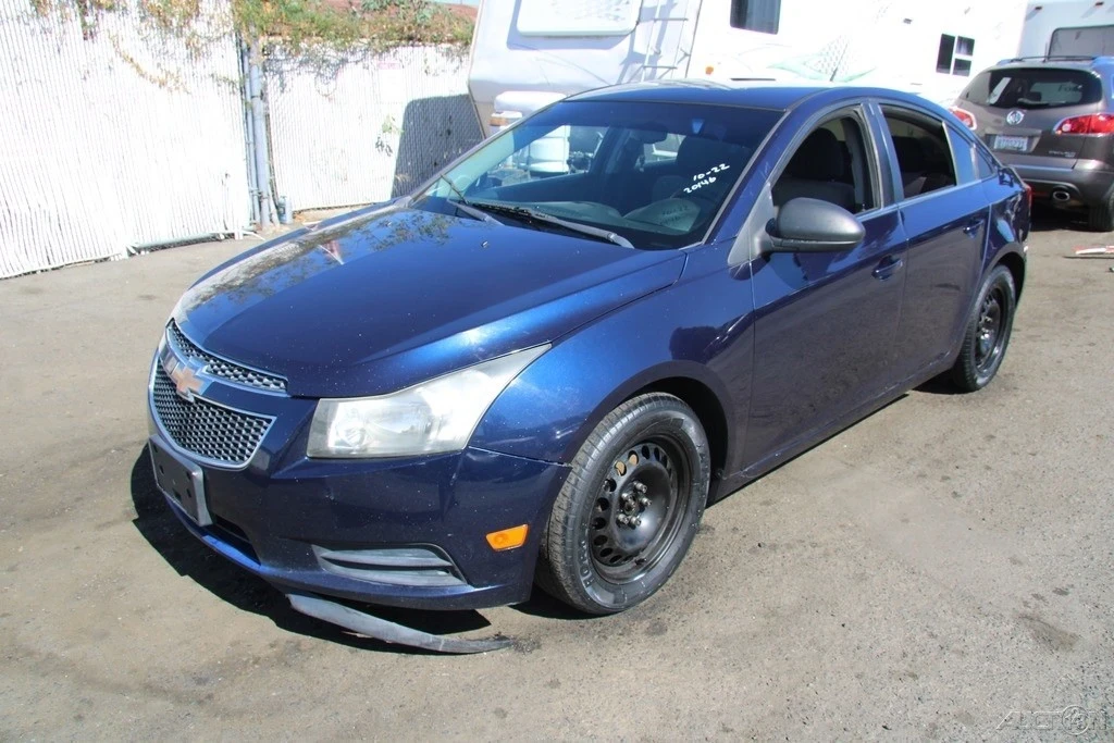 2011 Chevrolet Cruze - Image 2 of 21