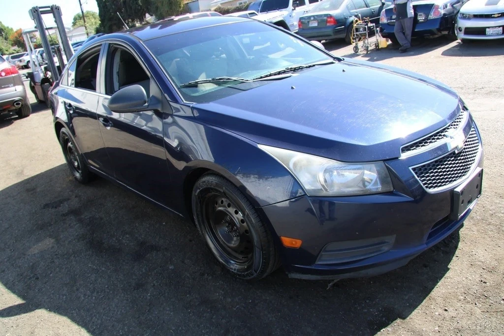 2011 Chevrolet Cruze - Image 8 of 21