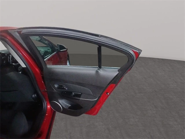 2011 Chevrolet Cruze - Image 18 of 21