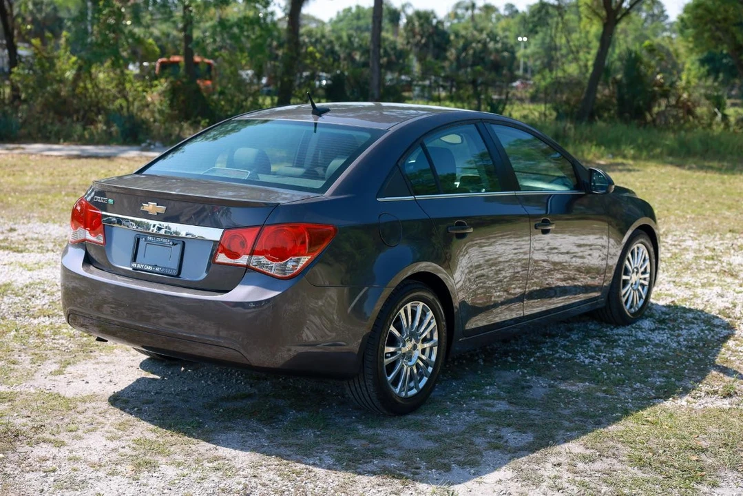 2011 Chevrolet Cruze - Image 11 of 21