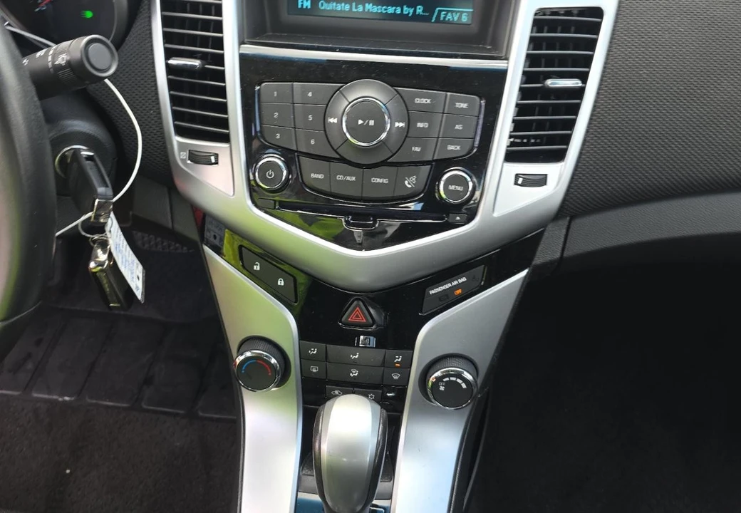 2011 Chevrolet Cruze - Image 13 of 17