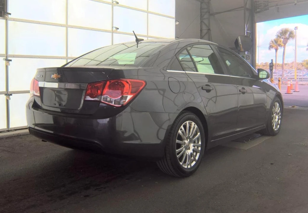 2011 Chevrolet Cruze - Image 5 of 17