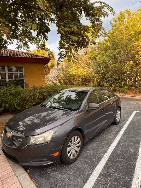 2011 Chevrolet Cruze - Image 3 of 8