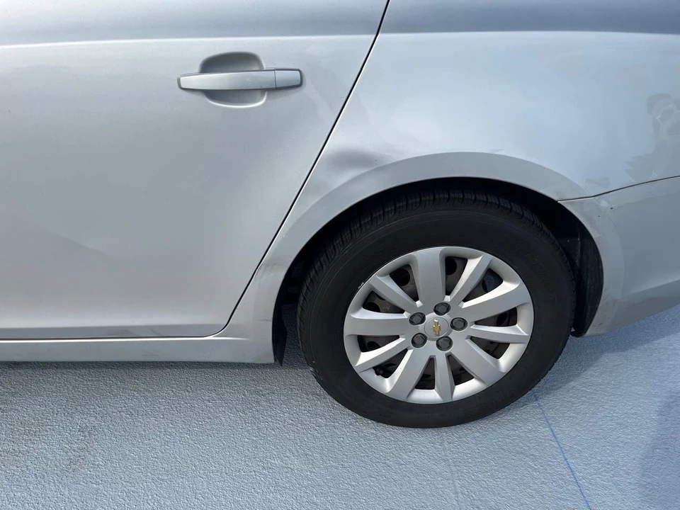 2011 Chevrolet Cruze - Image 8 of 18