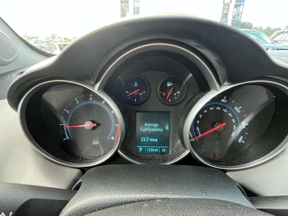 2011 Chevrolet Cruze - Image 14 of 18