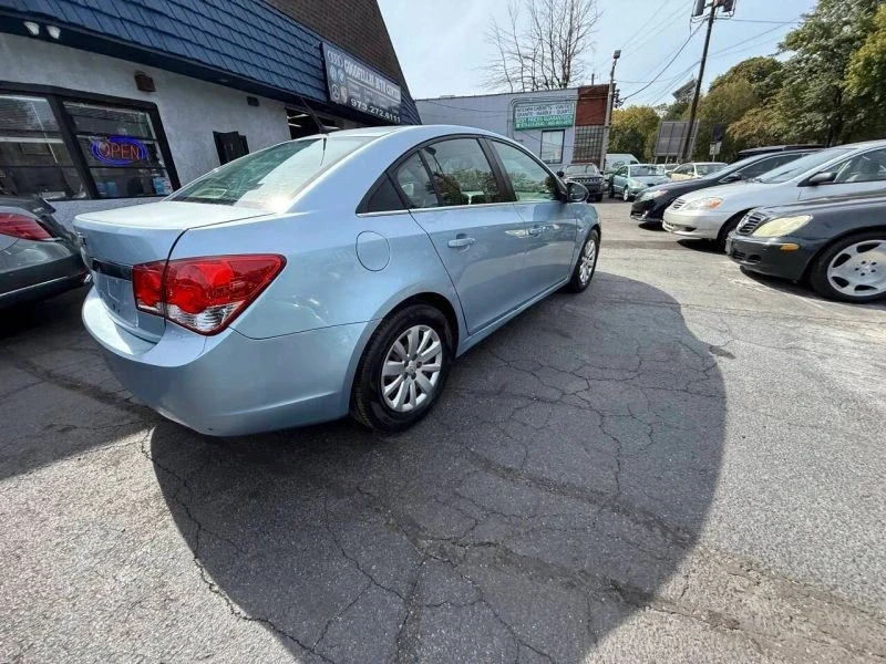 2011 Chevrolet Cruze - Image 11 of 12
