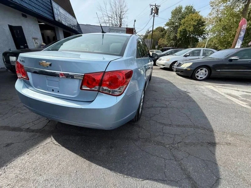 2011 Chevrolet Cruze - Image 10 of 12