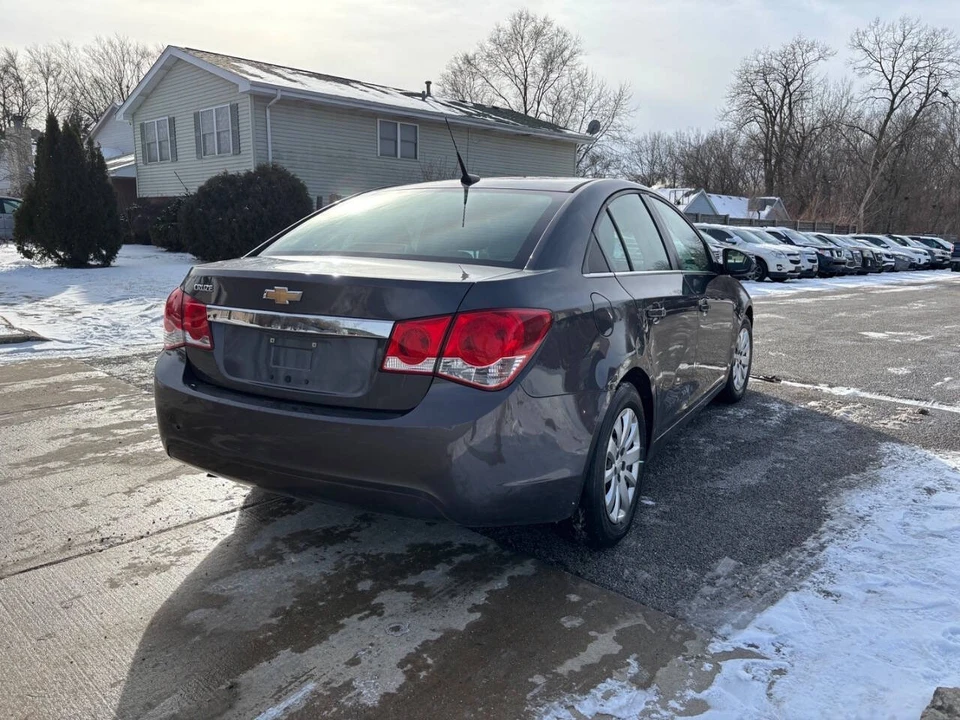2011 Chevrolet Cruze - Image 8 of 16